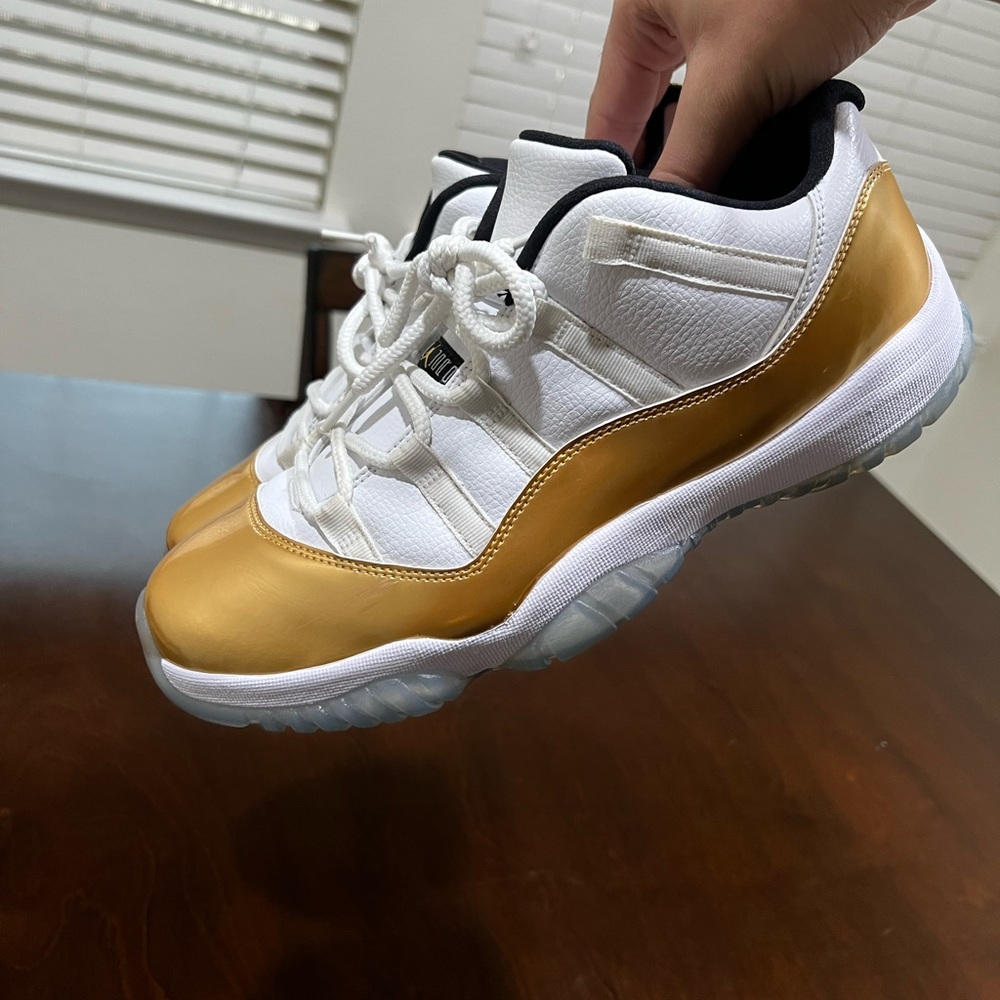Jordan Retro 11 Low “Closing Ceremony“
